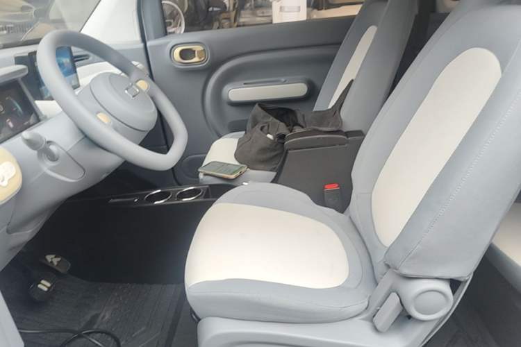 Used Bestune Pony 2024 170km Vitality Horse Left Front Seat