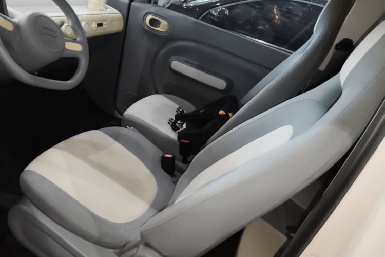 Used Bestune Pony 2024 122km Cute and Fun Horse Left Front Seat
