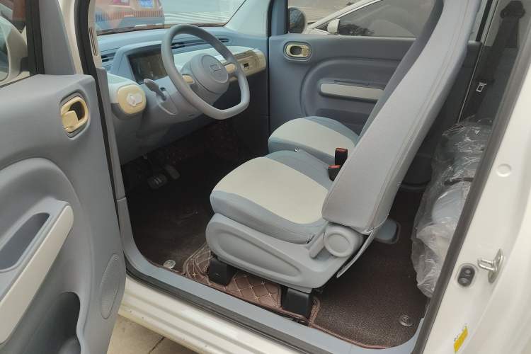 Used Bestune Pony 2024 170km Vitality Horse Left Front Seat