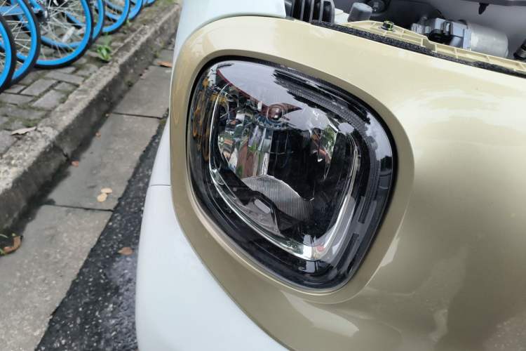 Used Bestune Pony 2024 170km Vitality Horse Right Front Headlight