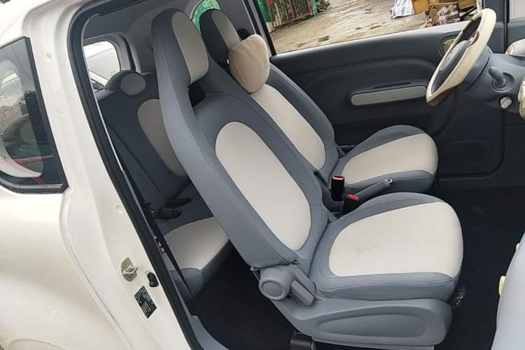 Used Bestune Pony 2024 170km Vitality Horse Right Front Seat