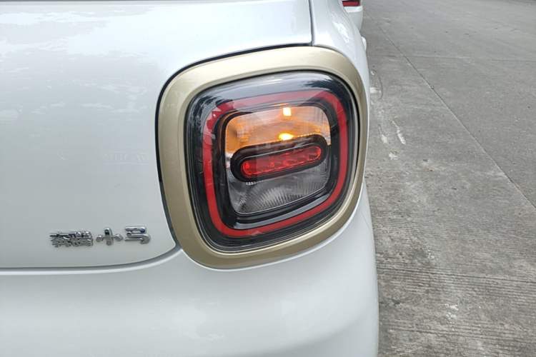 Used Bestune Pony 2024 170km Range Energizing Horse Right Rear Taillight