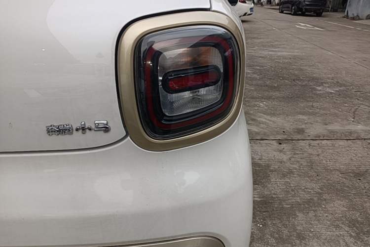 Used Bestune Pony 2024 170km Range Energizing Horse Right Rear Taillight