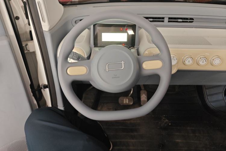 Used Bestune Pony 2024 170km Range Energizing Horse Steering Wheel