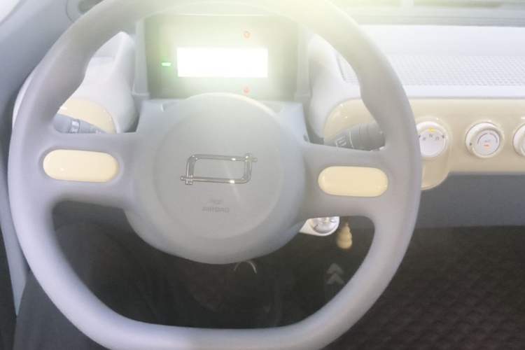 Used Bestune Pony 2024 122km Cute and Fun Horse Steering Wheel