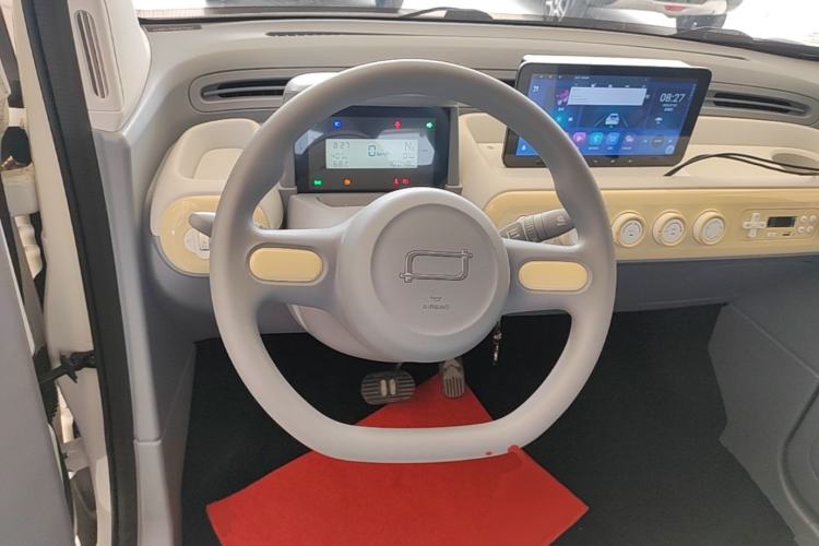 Used Bestune Pony 2024 170km Range Energizing Horse Steering Wheel