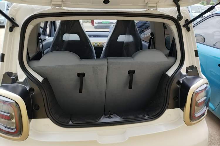 Used Bestune Pony 2024 170km Vitality Horse Trunk