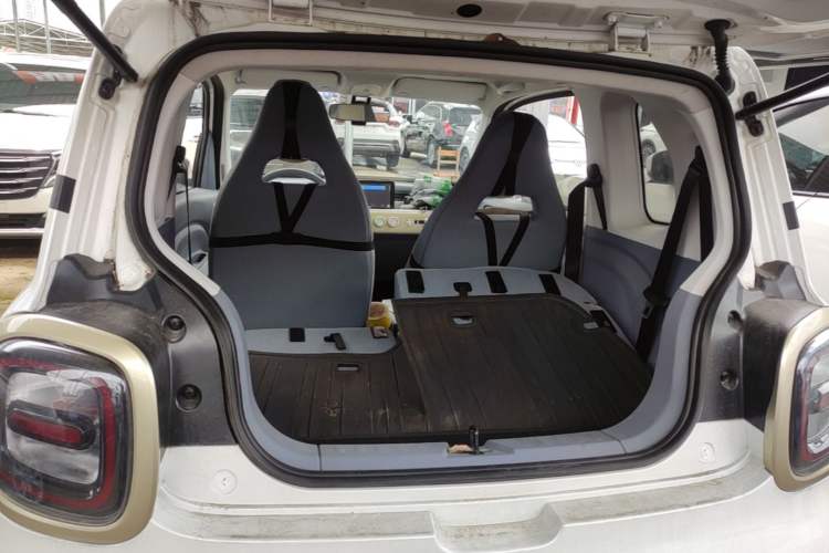 Used Bestune Pony 2024 170km Range Energizing Horse Trunk