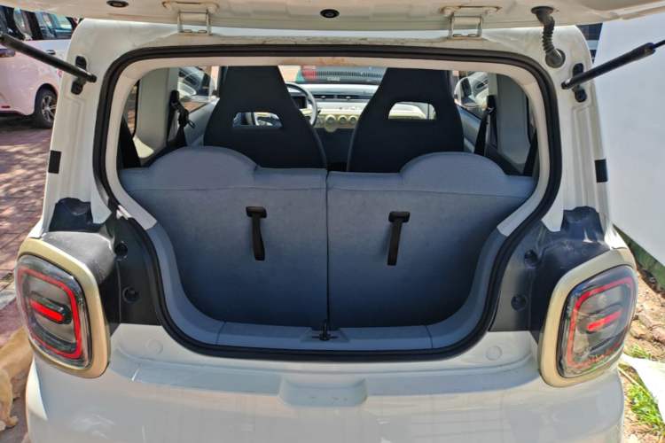 Used Bestune Pony 2024 170km Vitality Horse Trunk