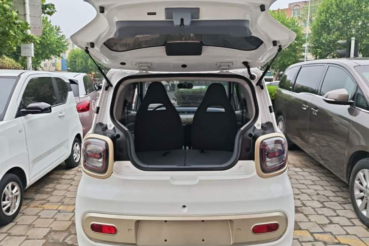Used Bestune Pony 2024 170km Vitality Horse Trunk