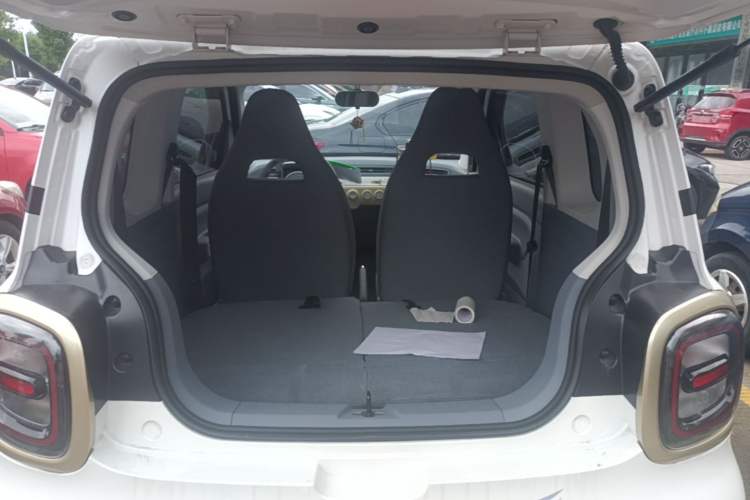 Used Bestune Pony 2024 170km Range Energizing Horse Trunk