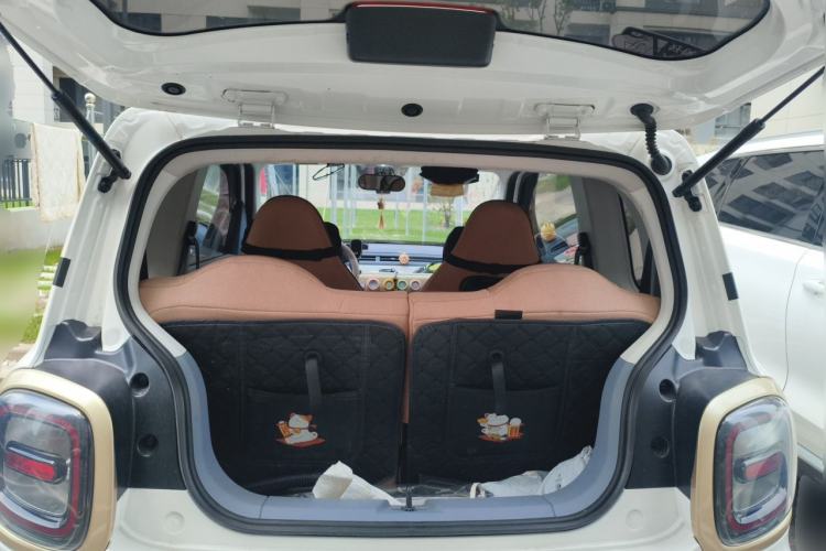 Used Bestune Pony 2024 170km Vitality Horse Trunk