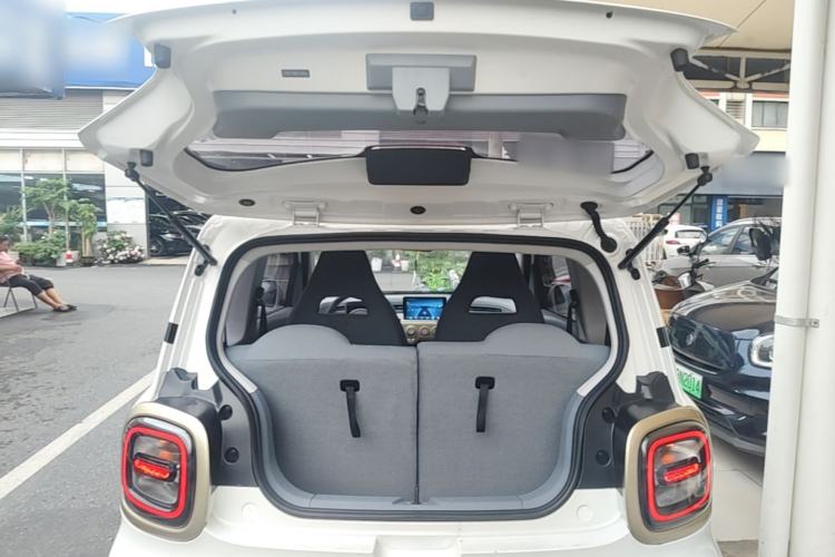 Used Bestune Pony 2024 170km Vitality Horse Trunk