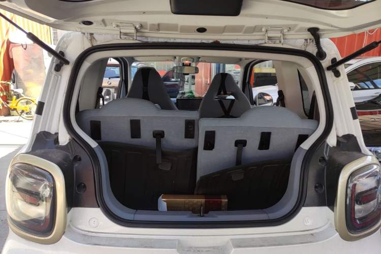 Used Bestune Pony 2024 170km Range Energizing Horse Trunk