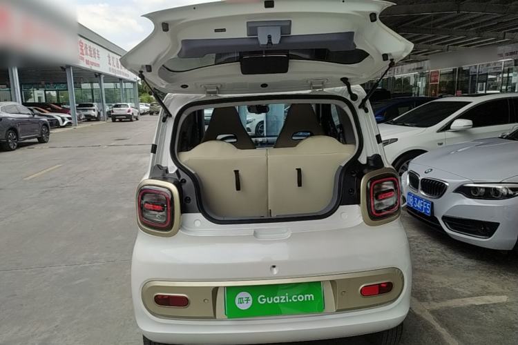 Used Bestune Pony 2024 170km Vitality Horse Trunk