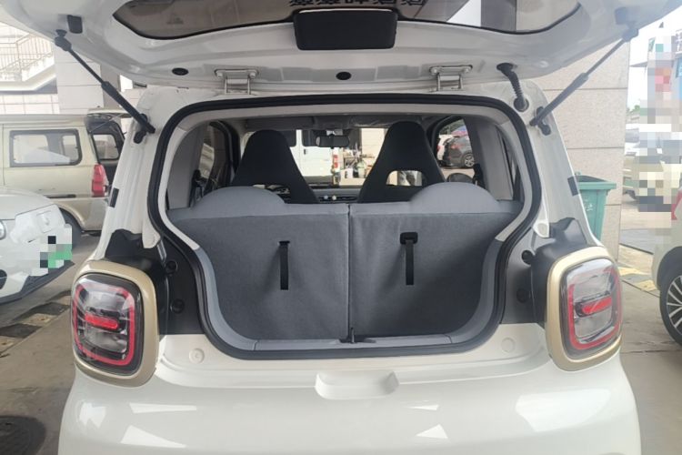 Used Bestune Pony 2024 170km Vitality Horse Trunk