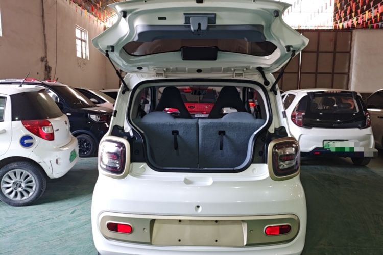 Used Bestune Pony 2024 170km Vitality Horse Trunk