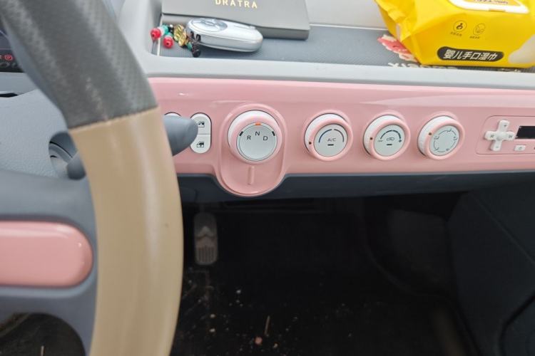 Used Bestune Pony 2025 222km Range Agile Horse Audio And AC Panel