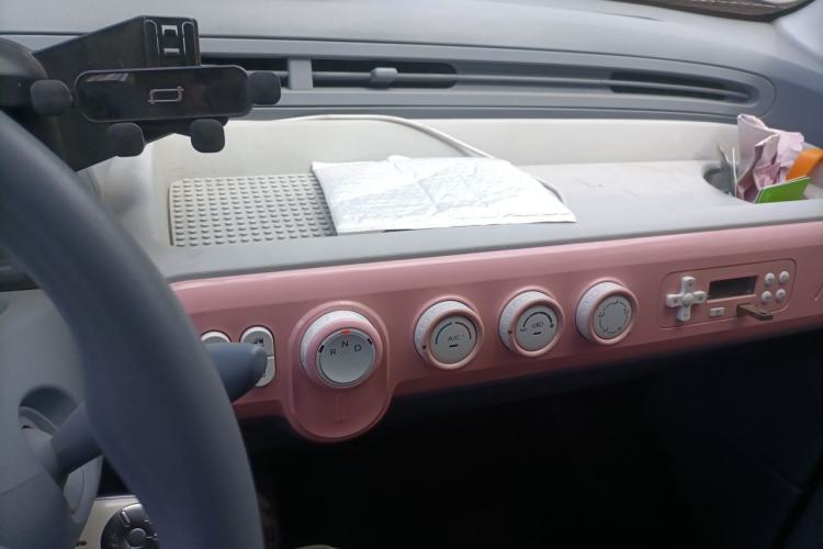Used Bestune Pony 2025 222km Lightning Horse Audio And AC Panel