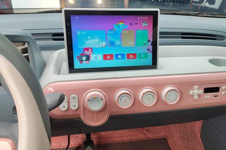 Used Bestune Pony 2025 222km Range Agile Horse Audio And AC Panel
