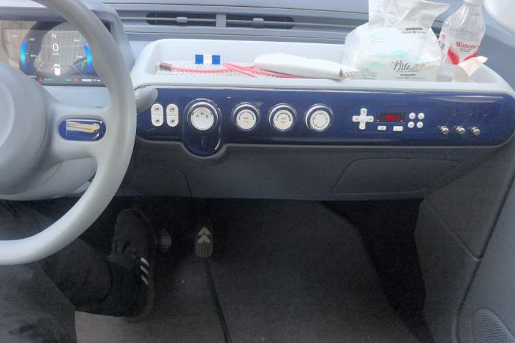 Used Bestune Pony 2025 222km Range Agile Horse Audio And AC Panel