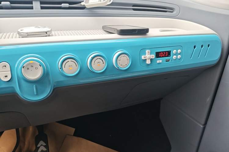 Used Bestune Pony 2025 222km Lightning Horse Audio And AC Panel