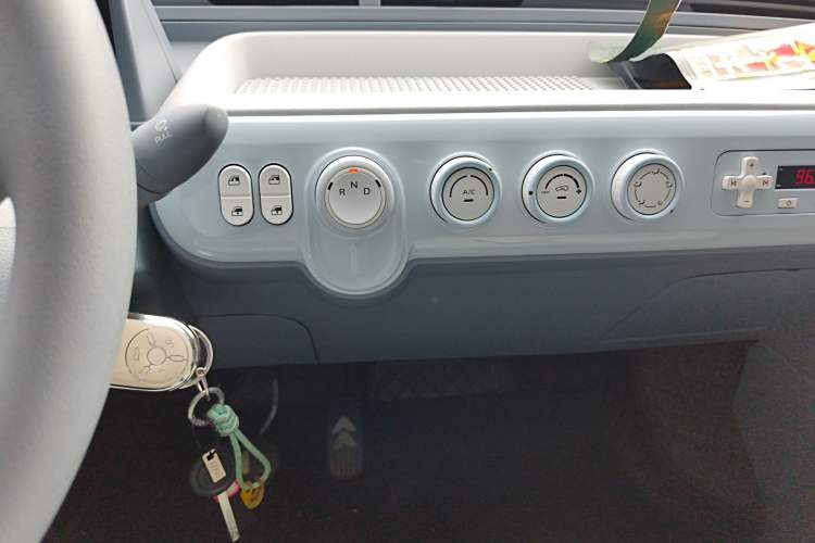 Used Bestune Pony 2025 222km Range Agile Horse Audio And AC Panel