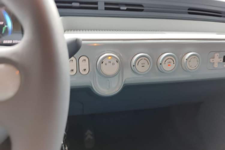 Used Bestune Pony 2025 222km Clever Horse Audio And AC Panel