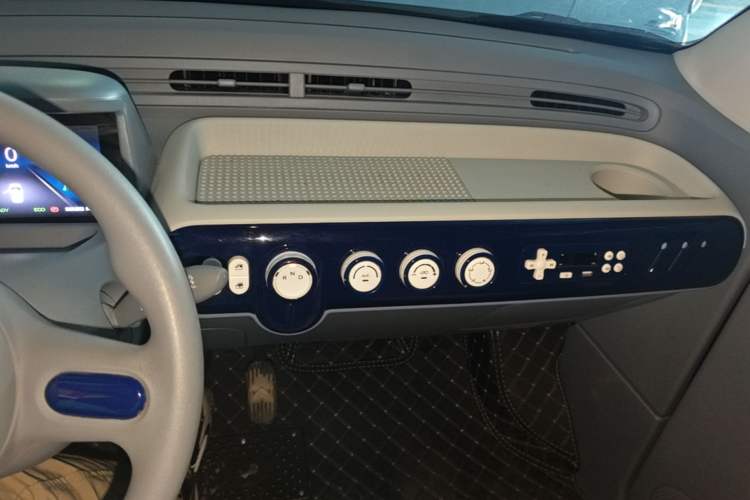 Used Bestune Pony 2025 222km Clever Horse Audio And AC Panel