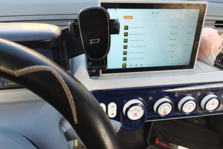 Used Bestune Pony 2025 222km Range Linglong Horse Audio And AC Panel