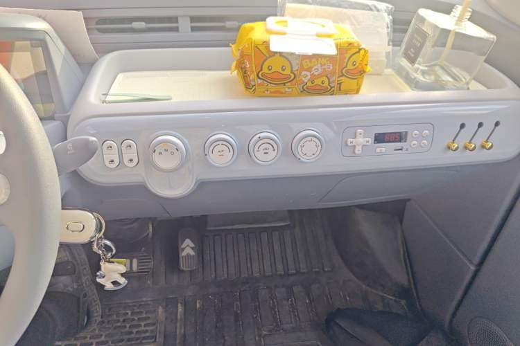Used Bestune Pony 2025 222km Lightning Horse Audio And AC Panel