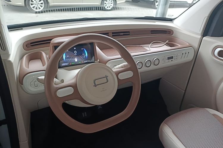 Used Bestune Pony 2025 222km Range Elegant Horse Center Console