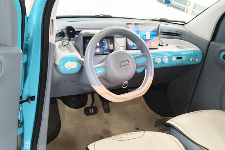 Used Bestune Pony 2025 222km Range Linglong Horse Center Console