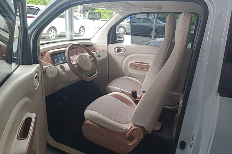 Used Bestune Pony 2025 222km Range Elegant Horse Driver Seat