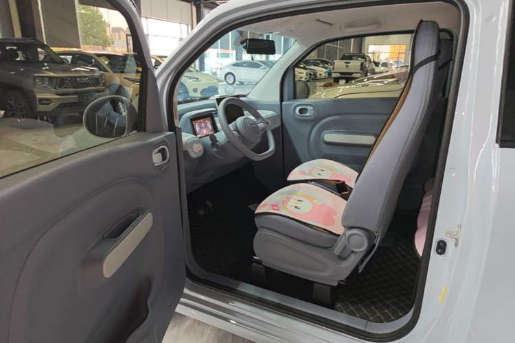 Used Bestune Pony 2025 222km Range Elegant Horse Driver Seat
