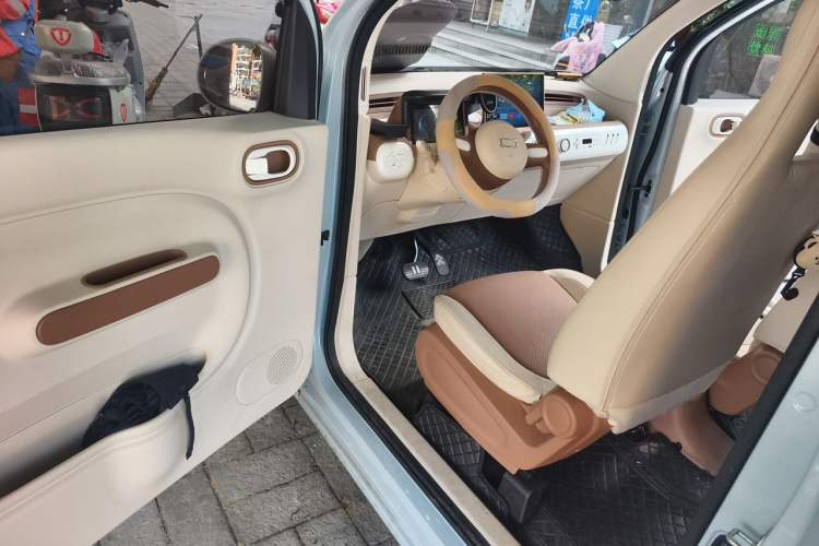 Used Bestune Pony 2025 222km Range Linglong Horse Driver Seat