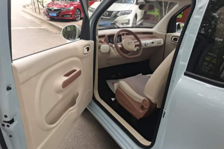 Used Bestune Pony 2025 222km Range Agile Horse Driver Seat
