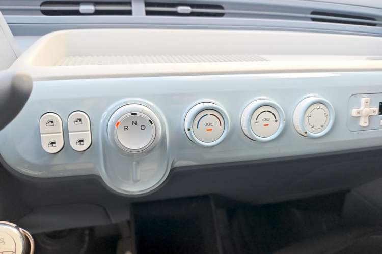 Used Bestune Pony 2025 222km Range Agile Horse Gear Lever