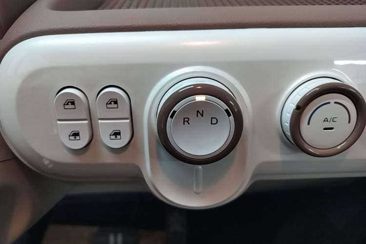 Used Bestune Pony 2025 222km Range Agile Horse Gear Lever