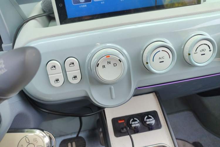 Used Bestune Pony 2025 222km Range Agile Horse Gear Lever