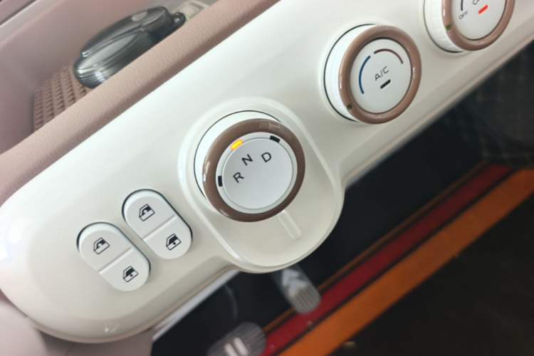 Used Bestune Pony 2025 222km Range Lingxi Horse Gear Lever