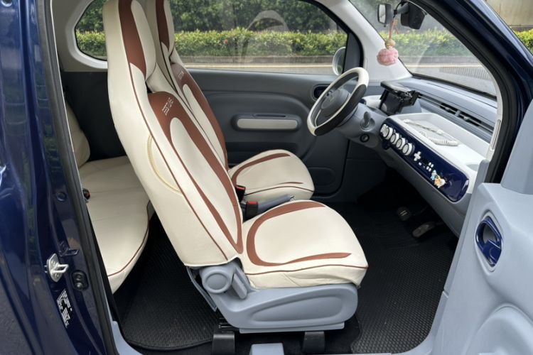 Used Bestune Pony 2025 222km Lightning Horse Interior 2