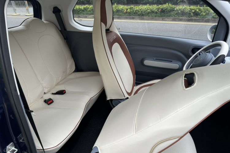 Used Bestune Pony 2025 222km Lightning Horse Interior 3