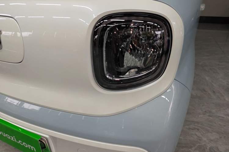 Used Bestune Pony 2025 222km Range Elegant Horse Left Front Headlight