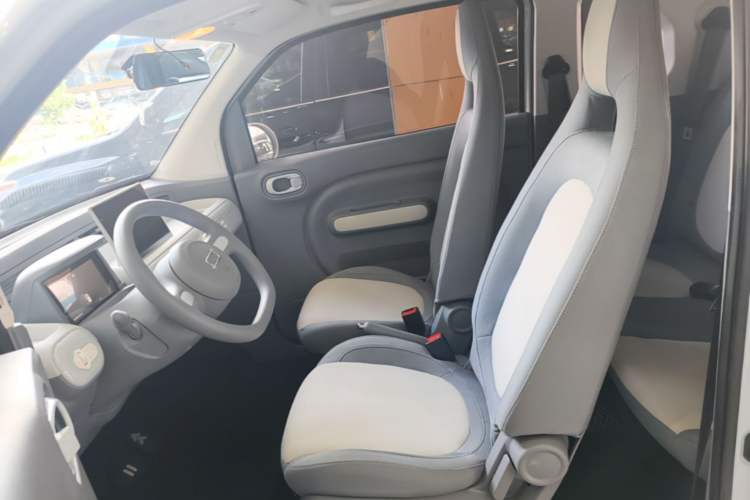 Used Bestune Pony 2025 222km Lightning Horse Left Front Seat