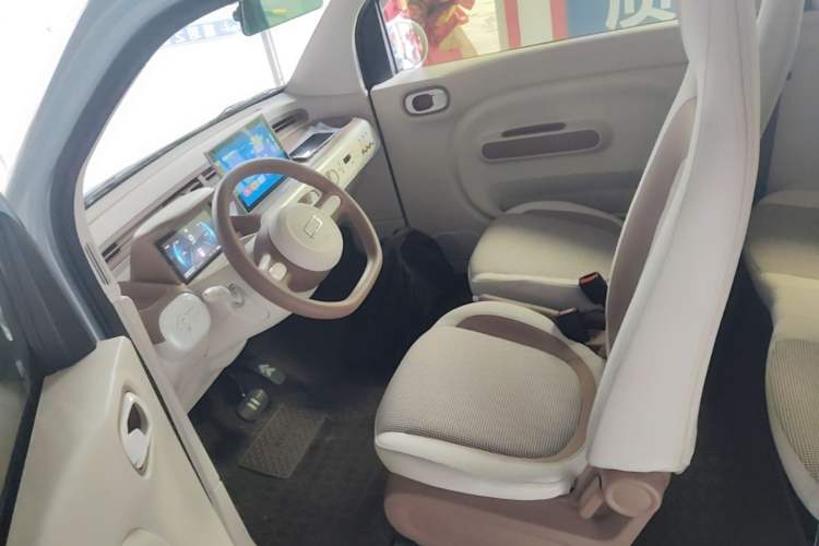 Used Bestune Pony 2025 222km Clever Horse Left Front Seat