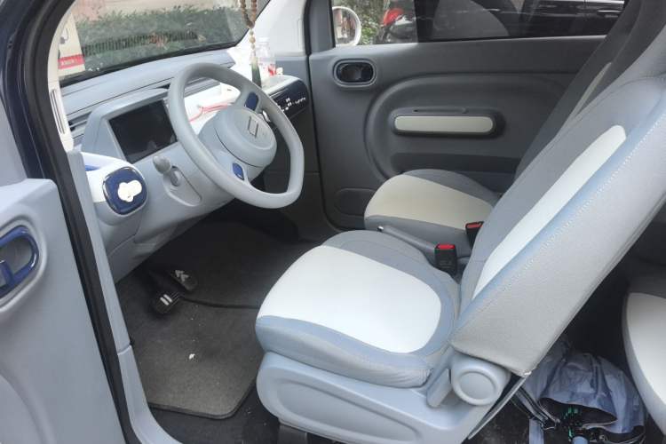 Used Bestune Pony 2025 222km Range Agile Horse Left Front Seat