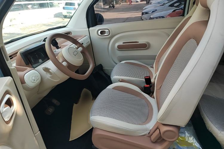 Used Bestune Pony 2025 222km Range Linglong Horse Left Front Seat