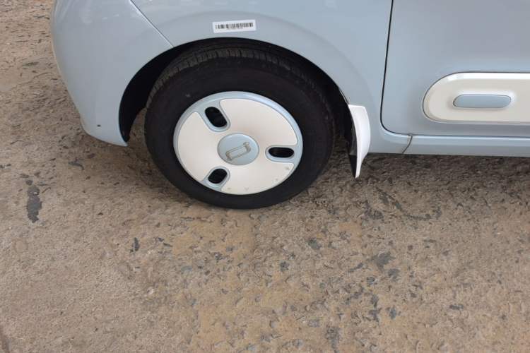 Used Bestune Pony 2025 222km Clever Horse Left Front Wheel Hub