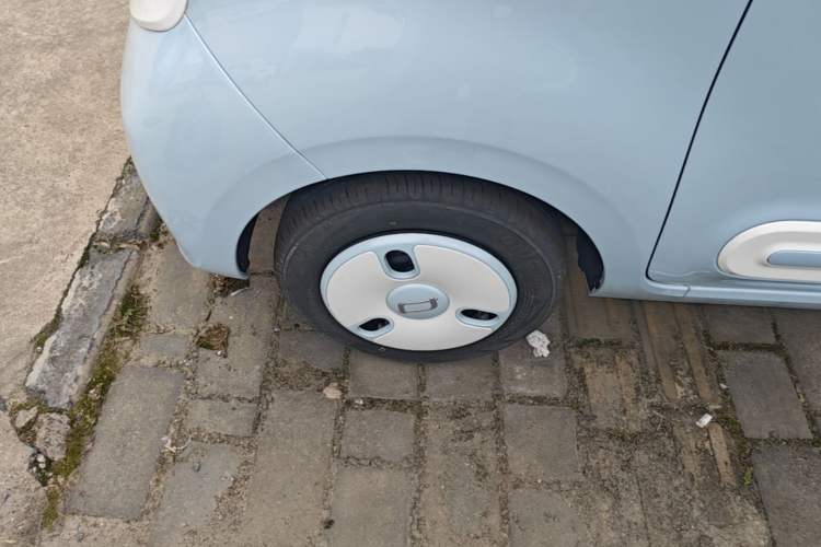 Used Bestune Pony 2025 222km Range Agile Horse Left Front Wheel Hub